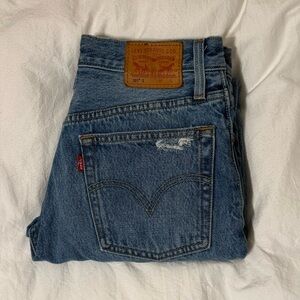 Levi's Classic 501 Straight Jeans in Denim Blue